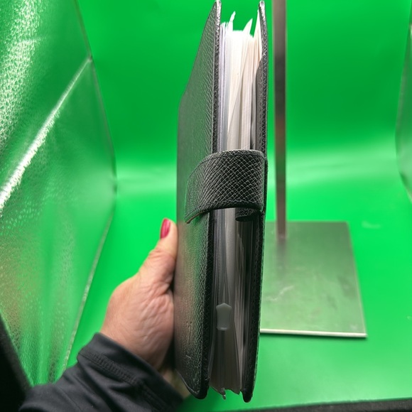 Louis Vuitton MM Agenda - Picture 4 of 16